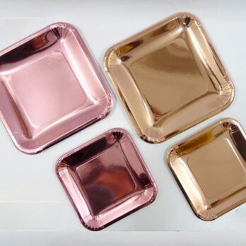 9″ Glossy Pink square plates 10pk